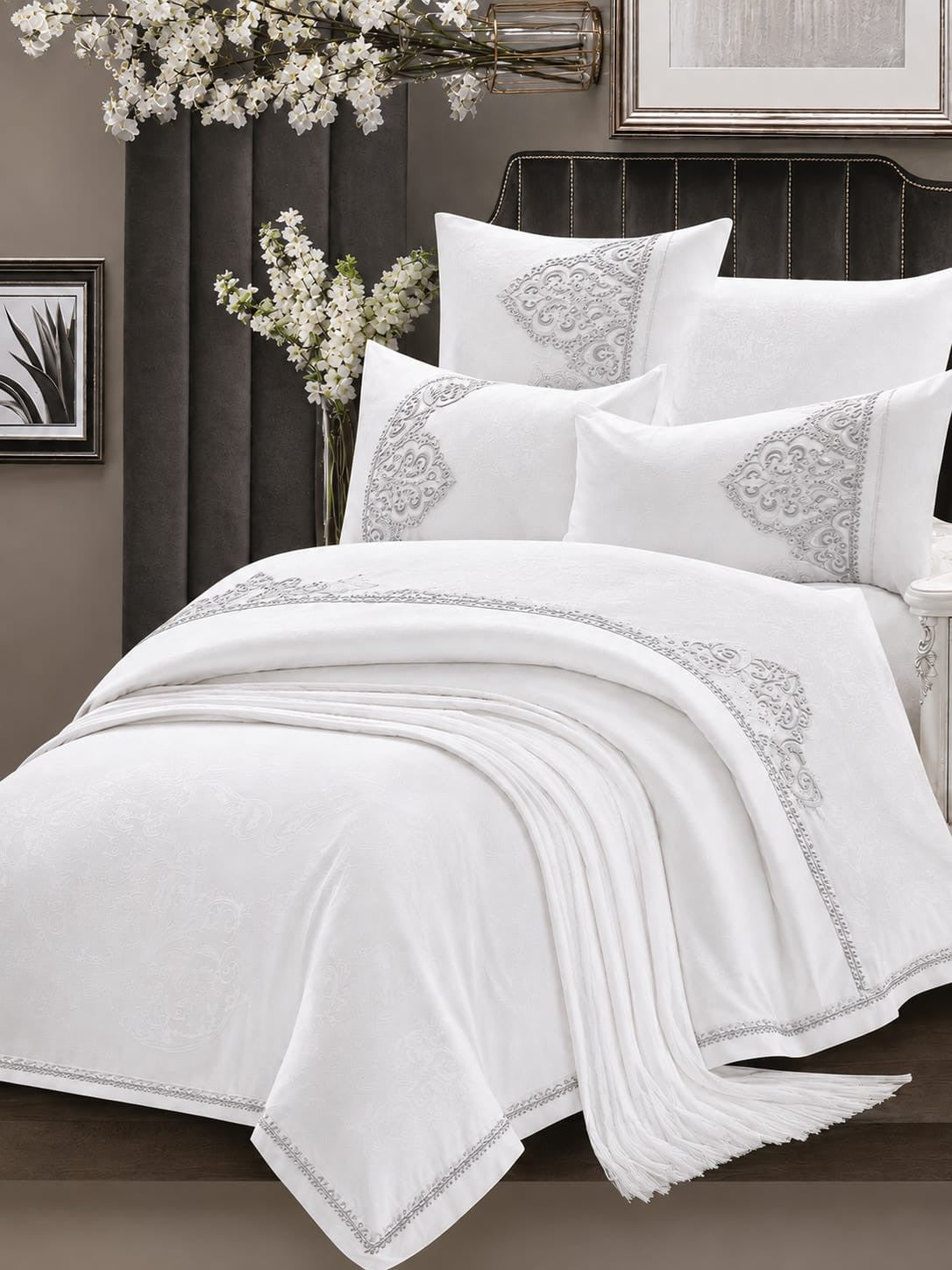 Luxury 7 Piece Bed Set