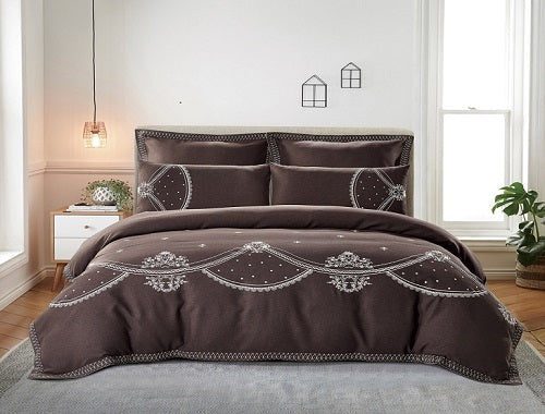 Luxury 7 Piece Bed Set